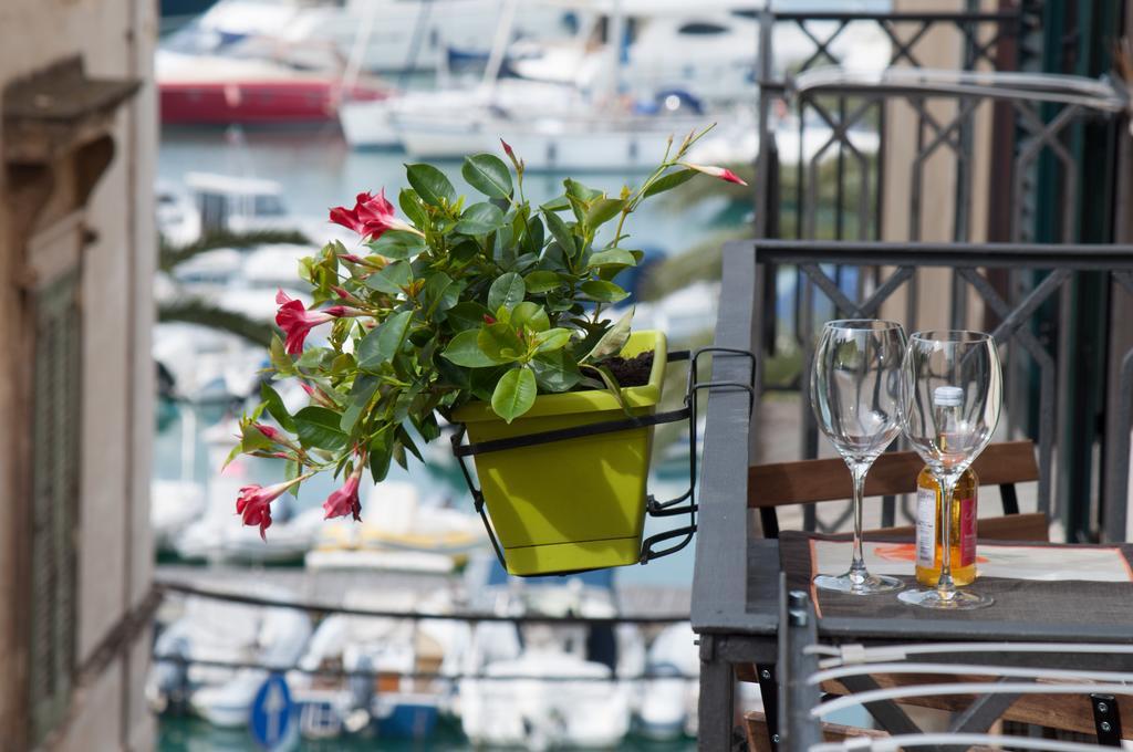B&B Al Vico ตรานิ ภายนอก รูปภาพ