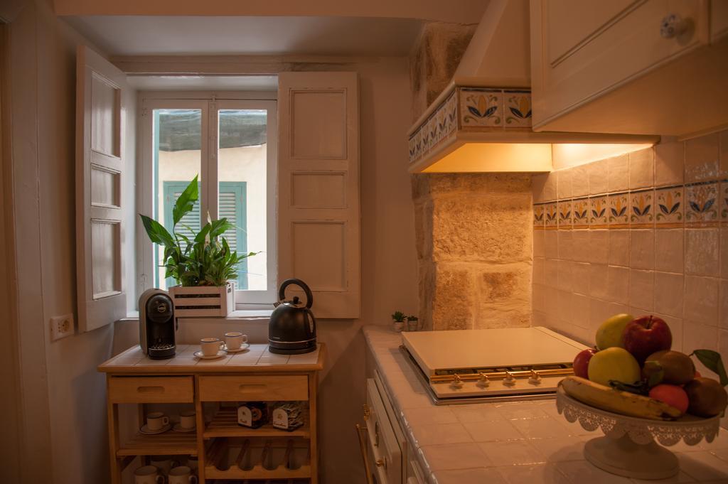 B&B Al Vico ตรานิ ภายนอก รูปภาพ